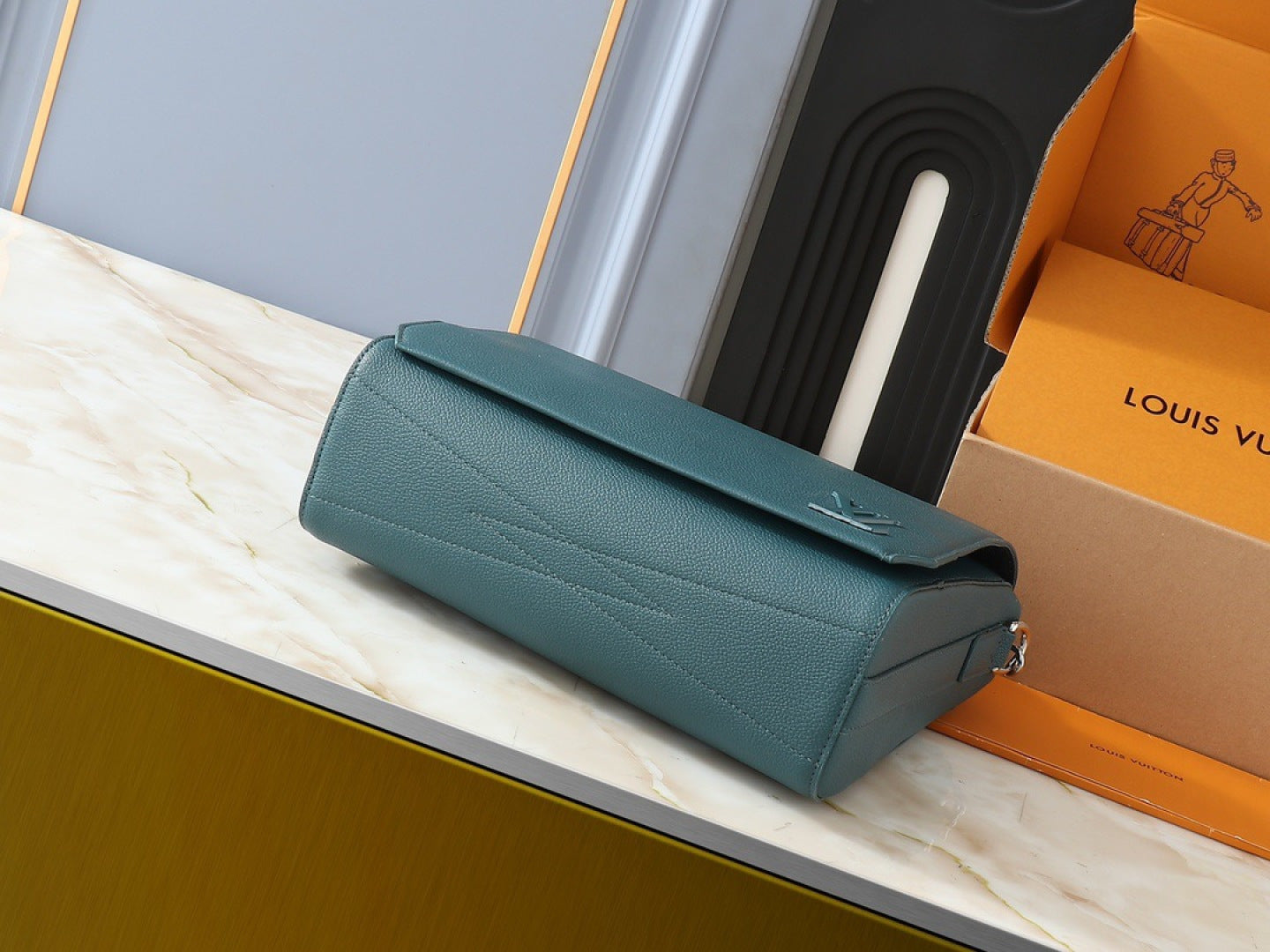136PE78B Popular leather bag