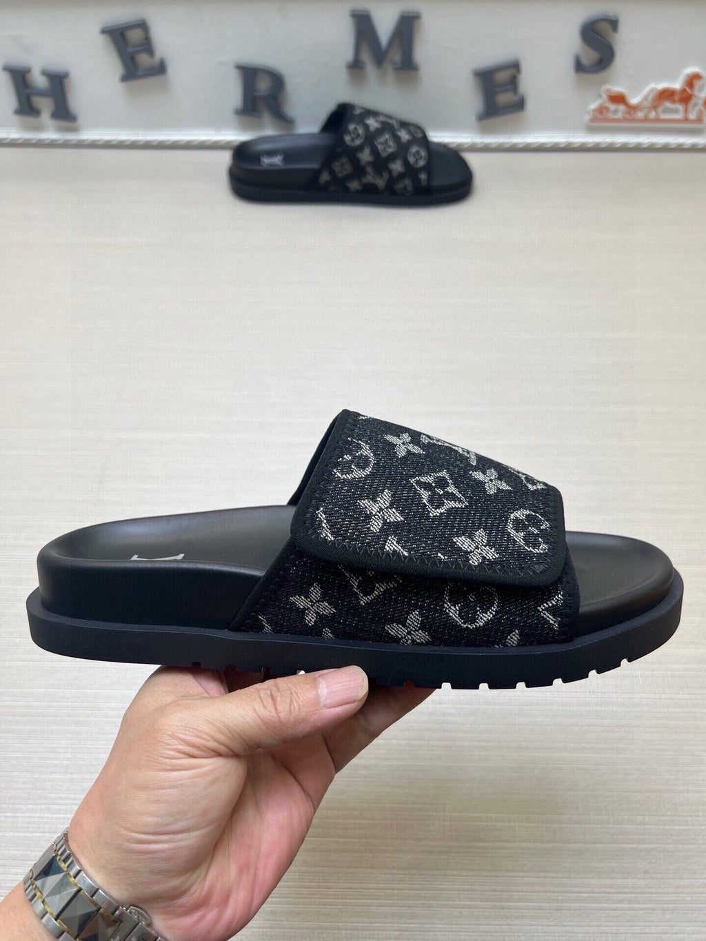 5LE207Z Popular Slippers