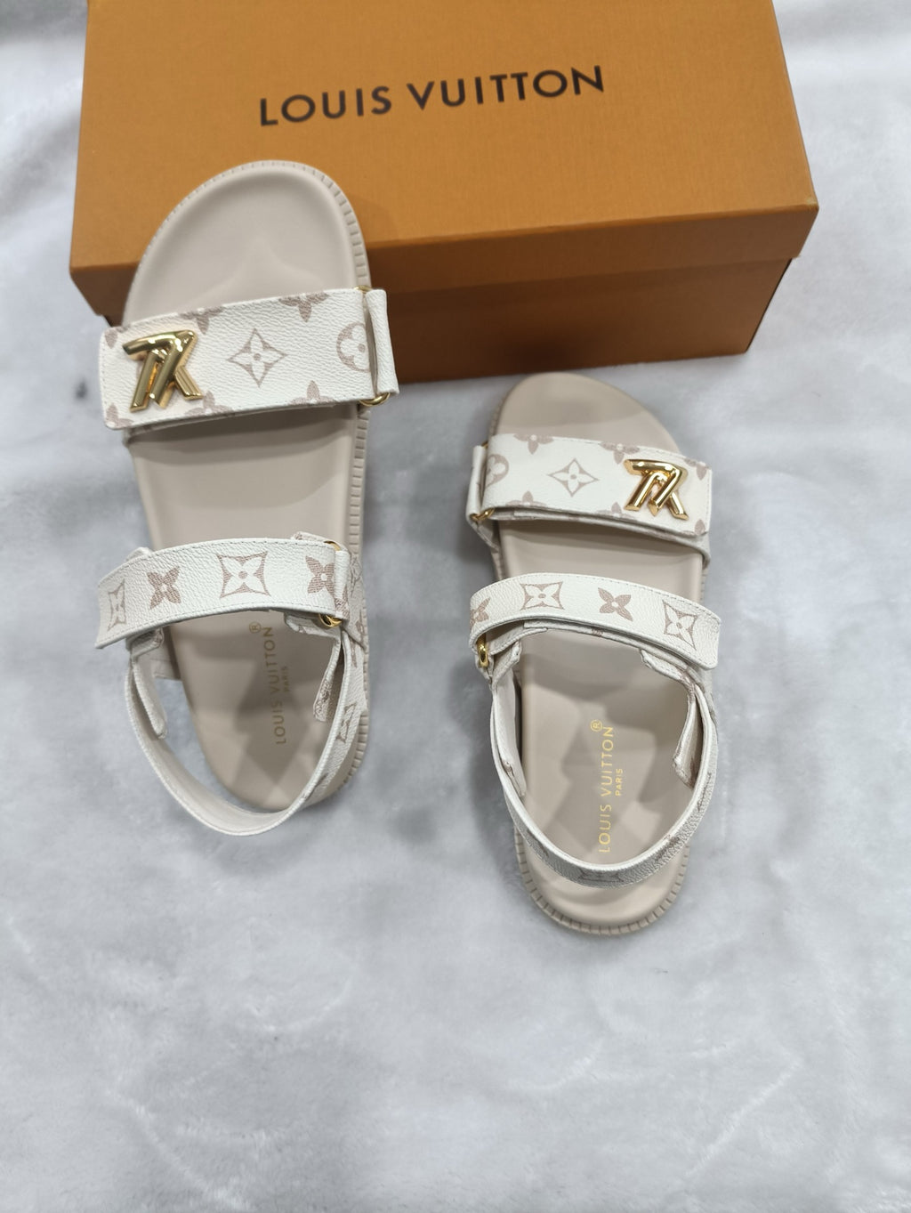 5LE211Z Popular sandals