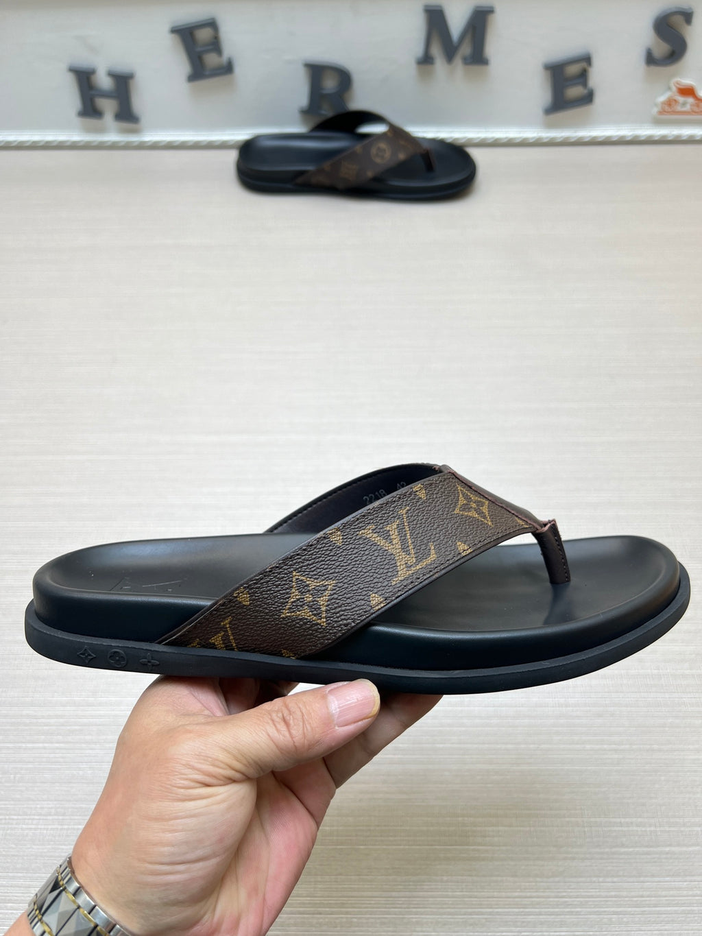 54E57Z Popular slippers