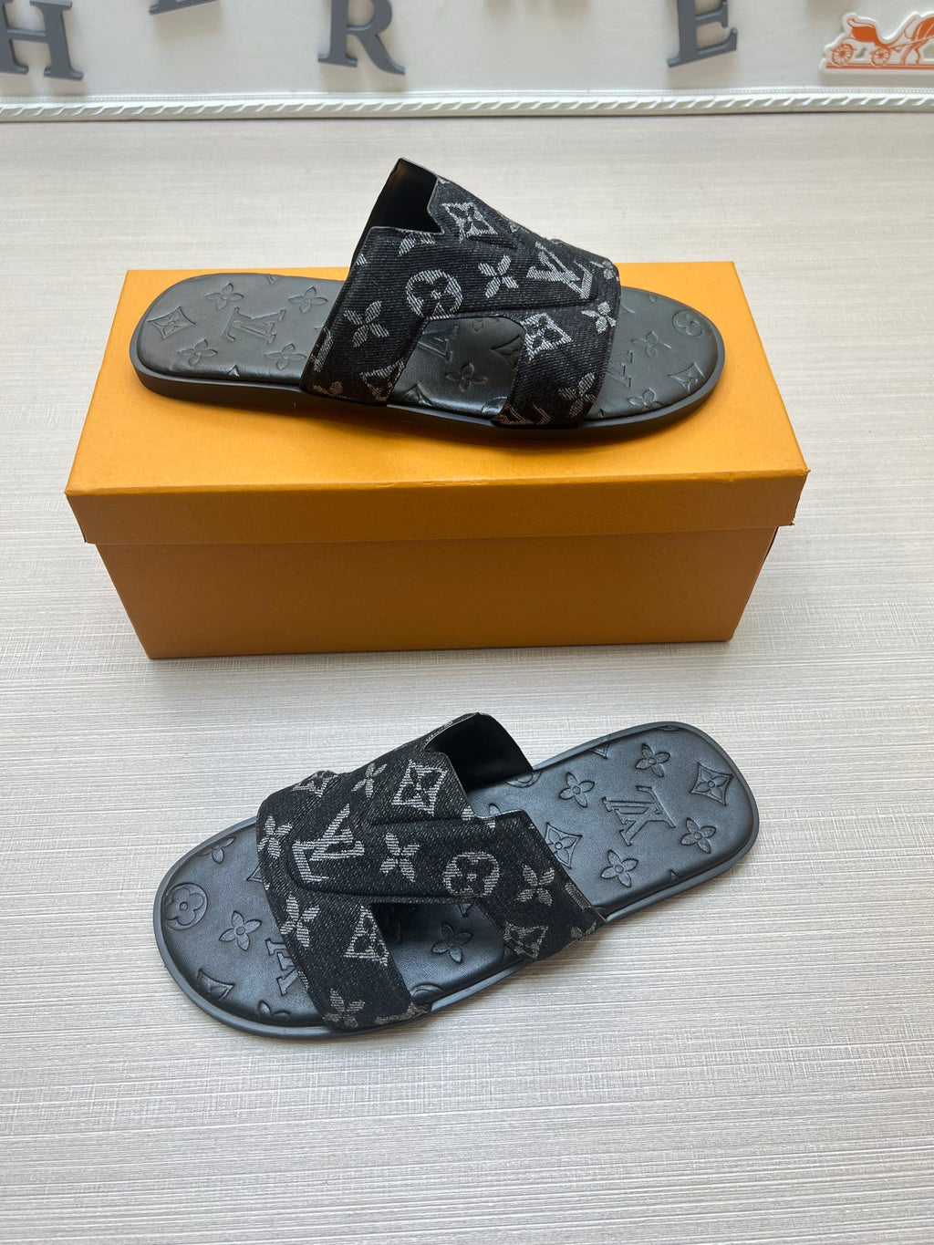 54E28Z Popular slippers