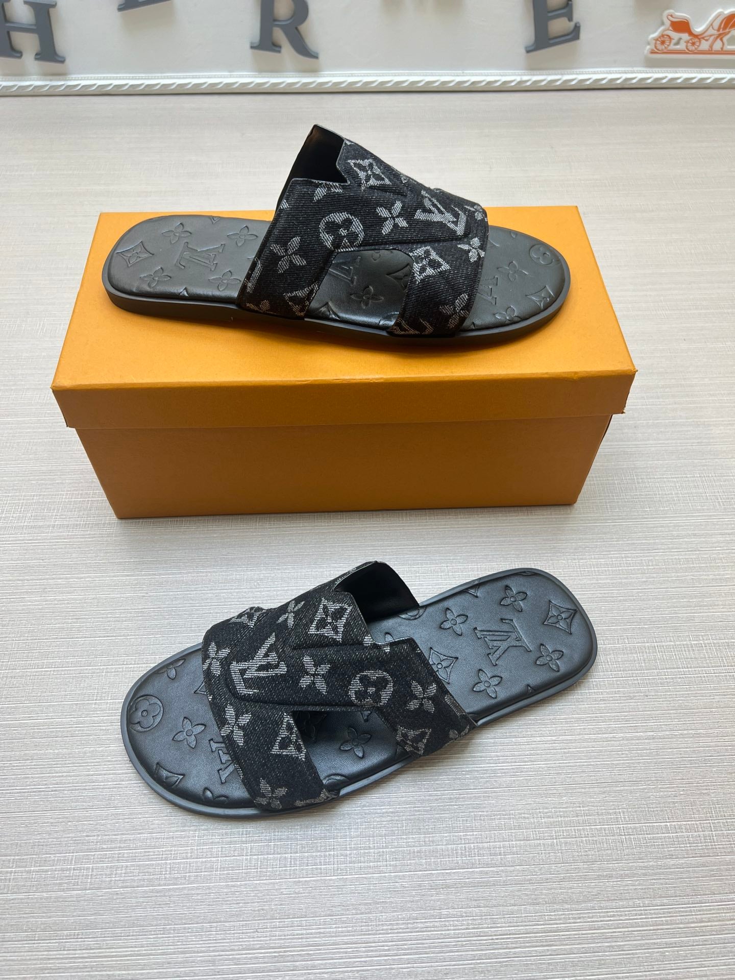54E28Z Popular slippers