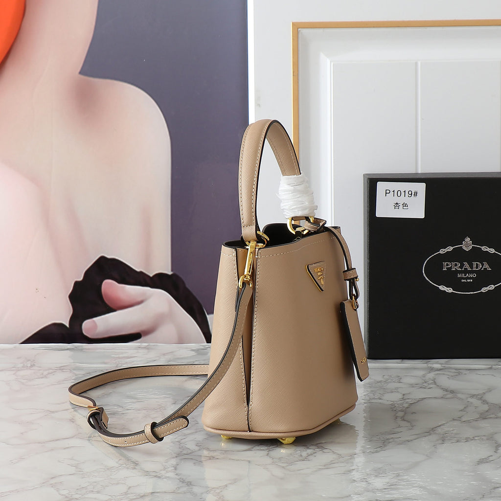1WP102B Popular  leather bag