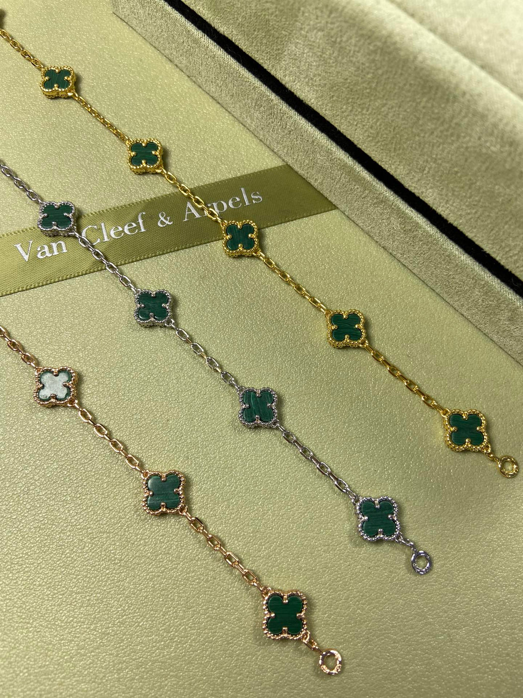 5XVA183K  Popular bracelets 6 flowers mini size 0.9cm flower