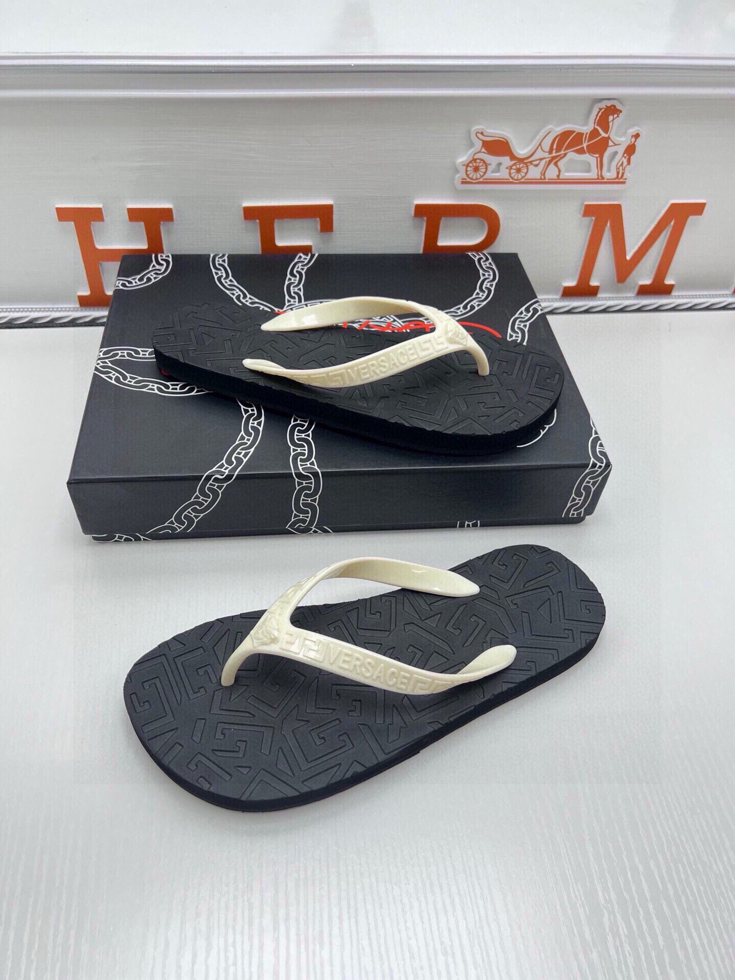 535ZV295Z Popular Slippers
