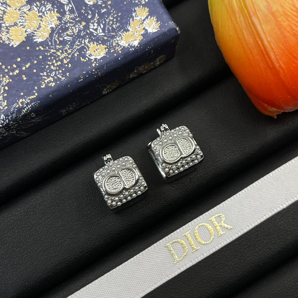14D774E Popular  Earrings