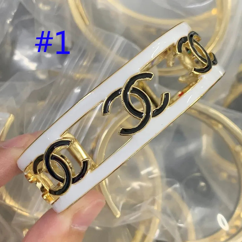8XC64K  Popular Bracelets