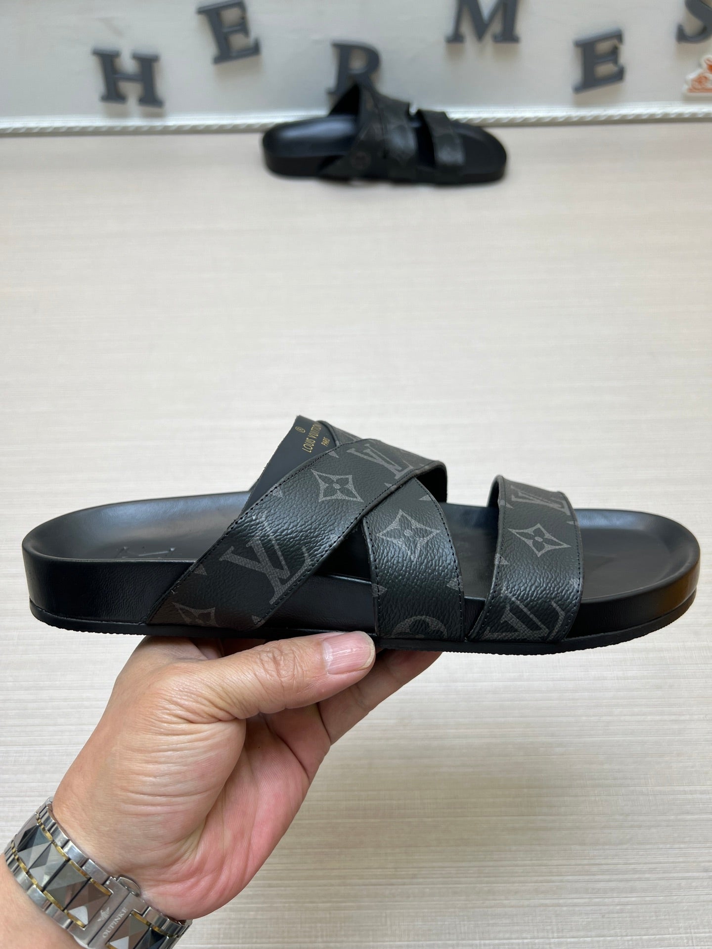 54E89Z Popular slippers