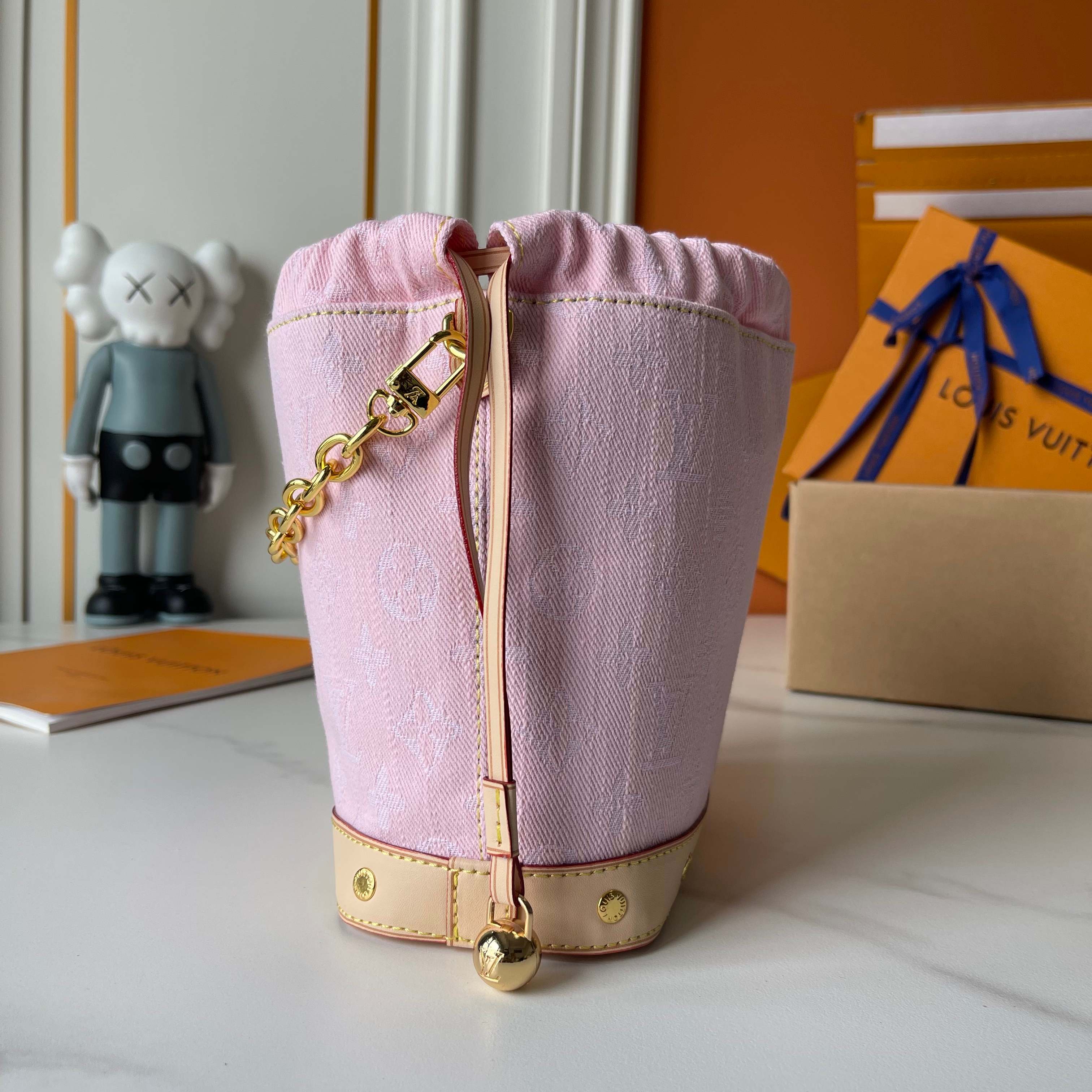 175NE21B Popular   Cowboy bag