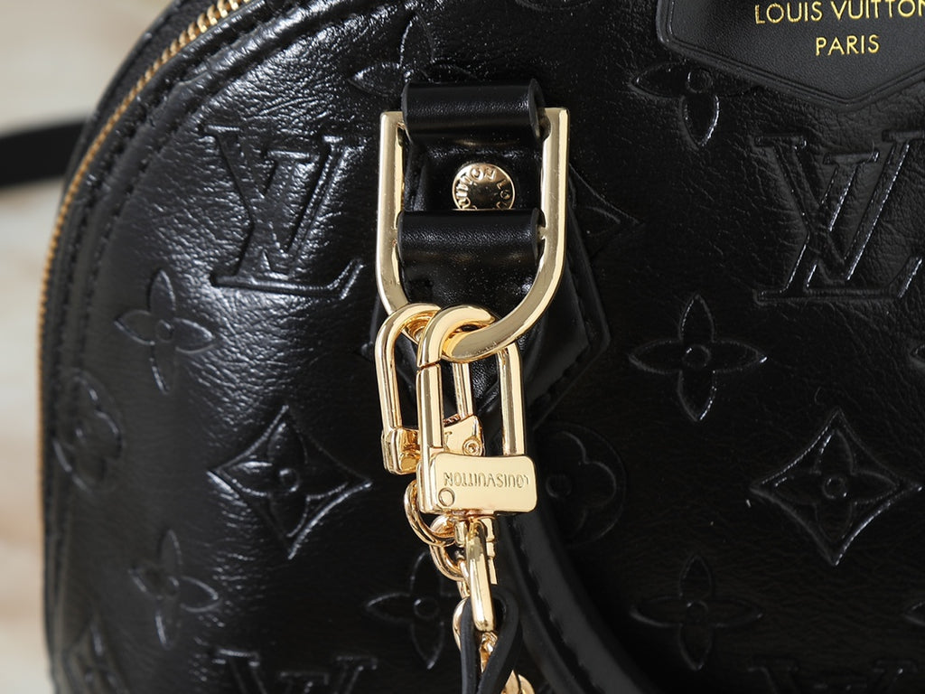146PE87B Popular leather bag