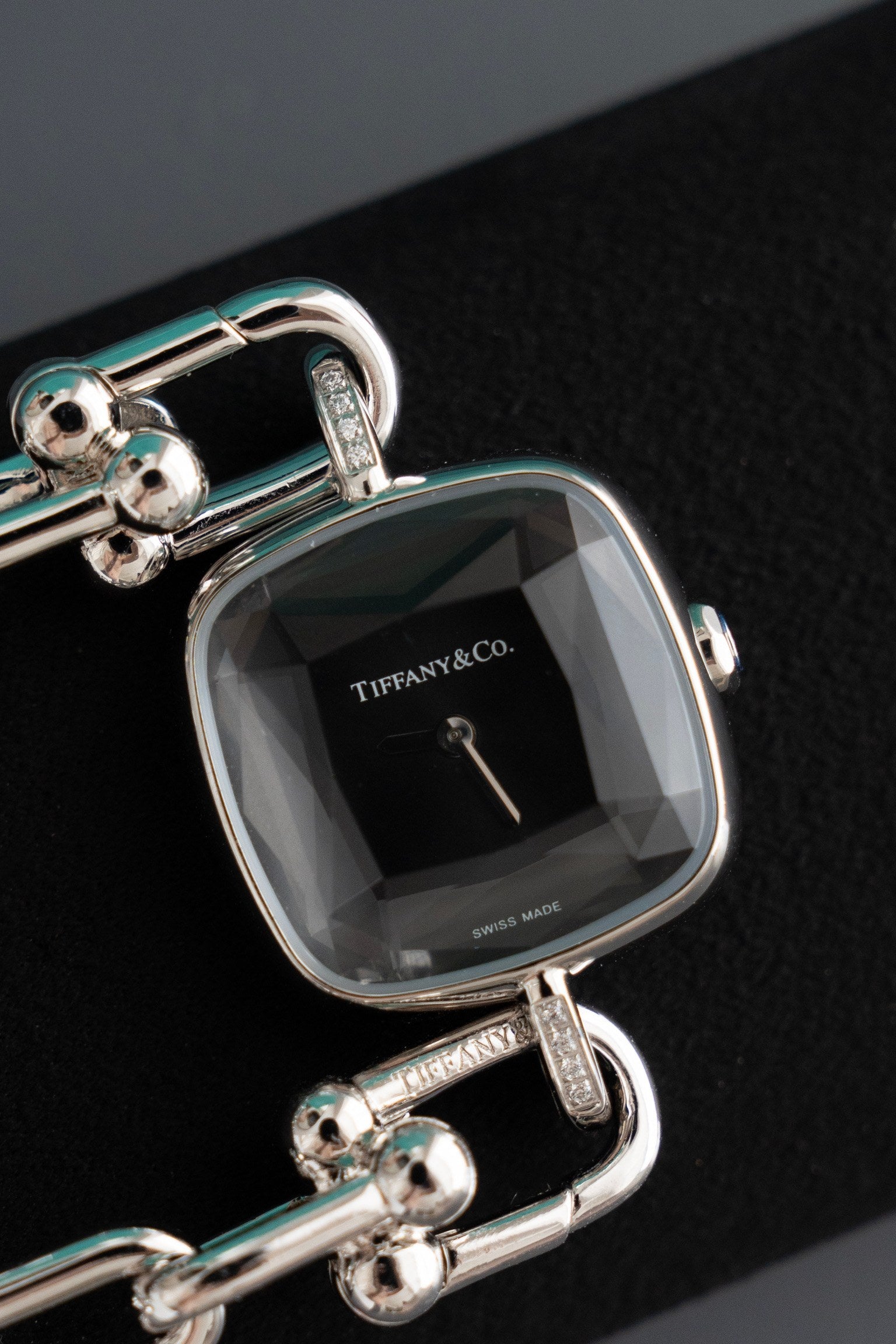 136RT72L Popular Watches