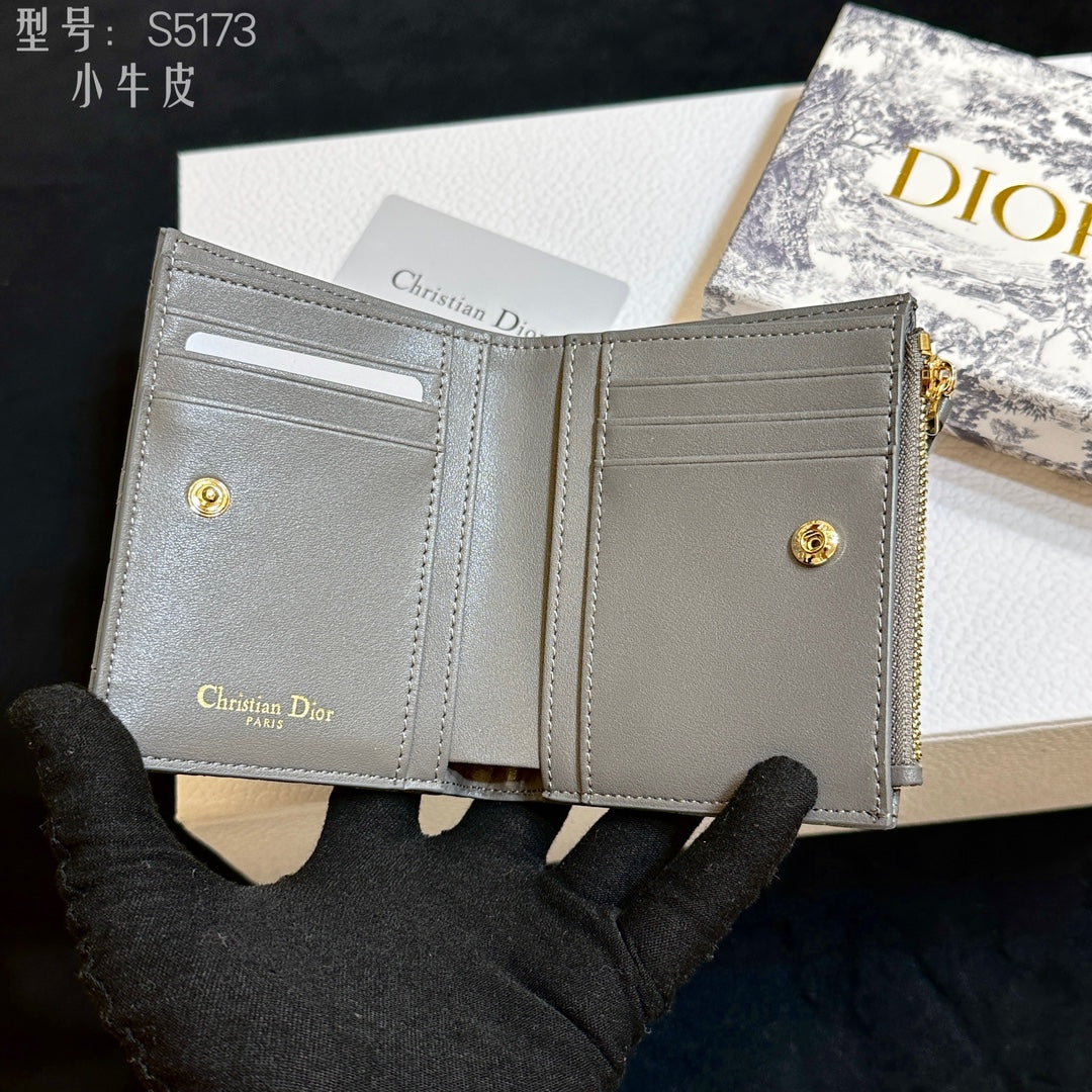 15RD134B Popular Wallets