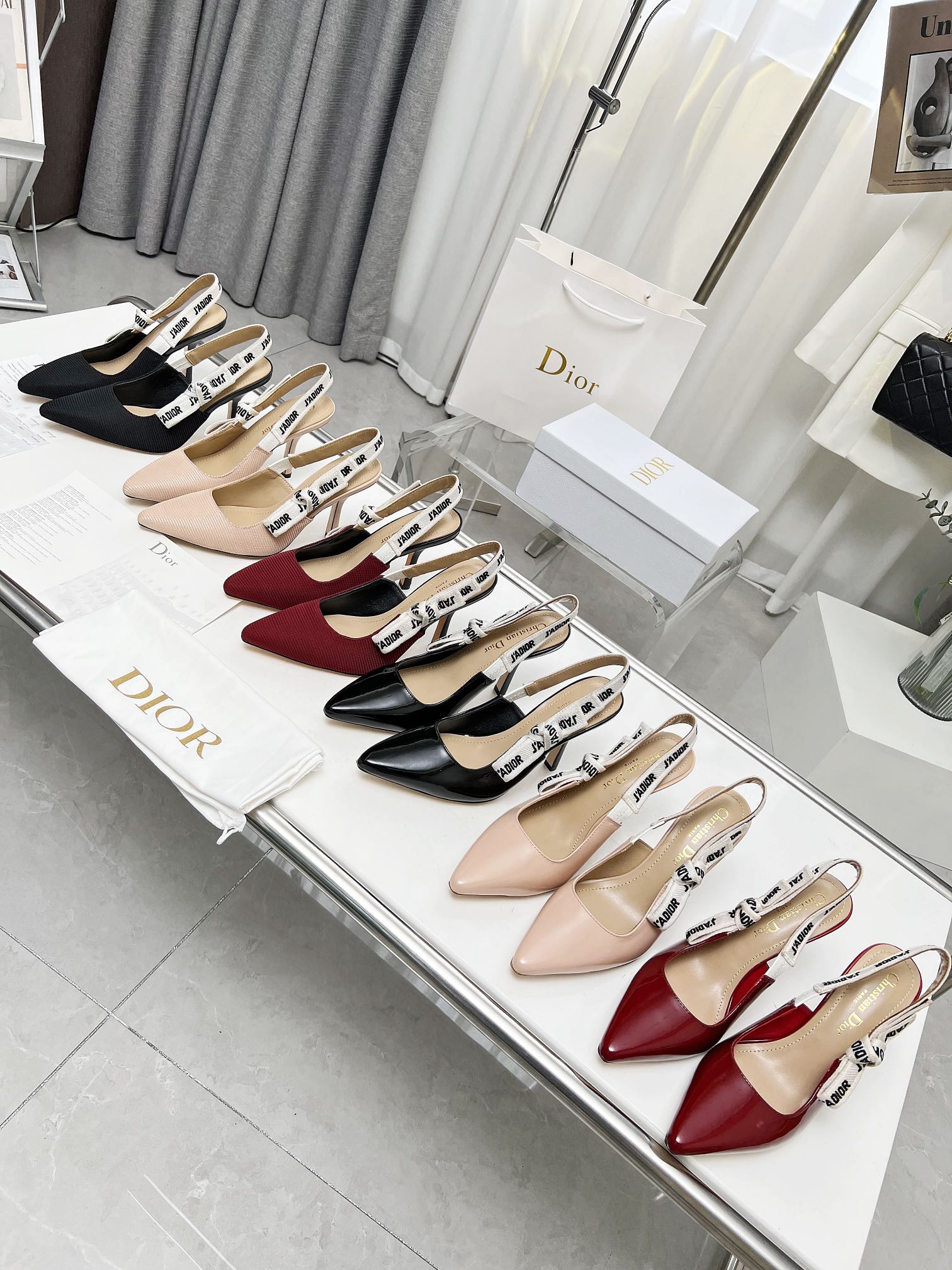 255QD44Z Popular leather High heels