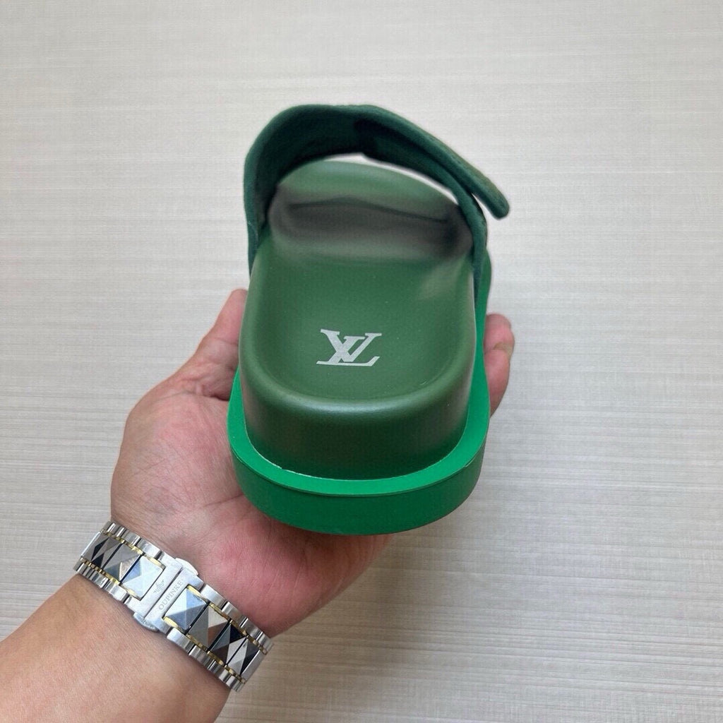 5LE210Z Popular Slippers