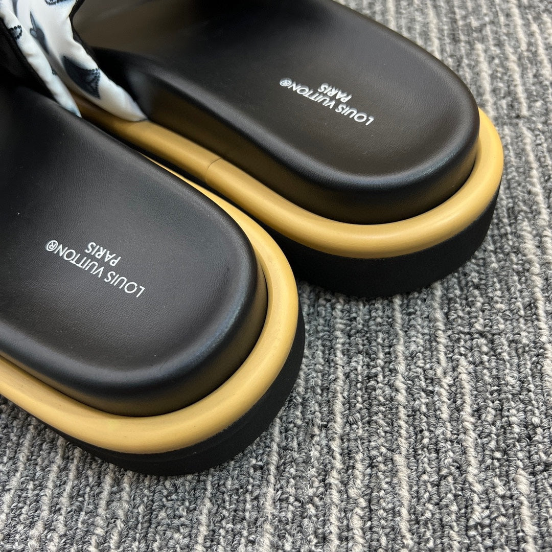 5XE118Z Popular leather quality Slippers