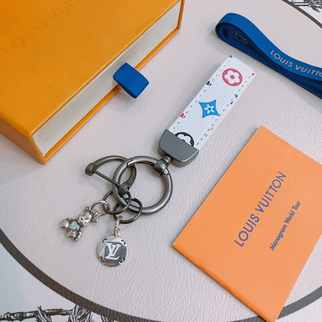 35ZE66A Popular bag 's charms accessories