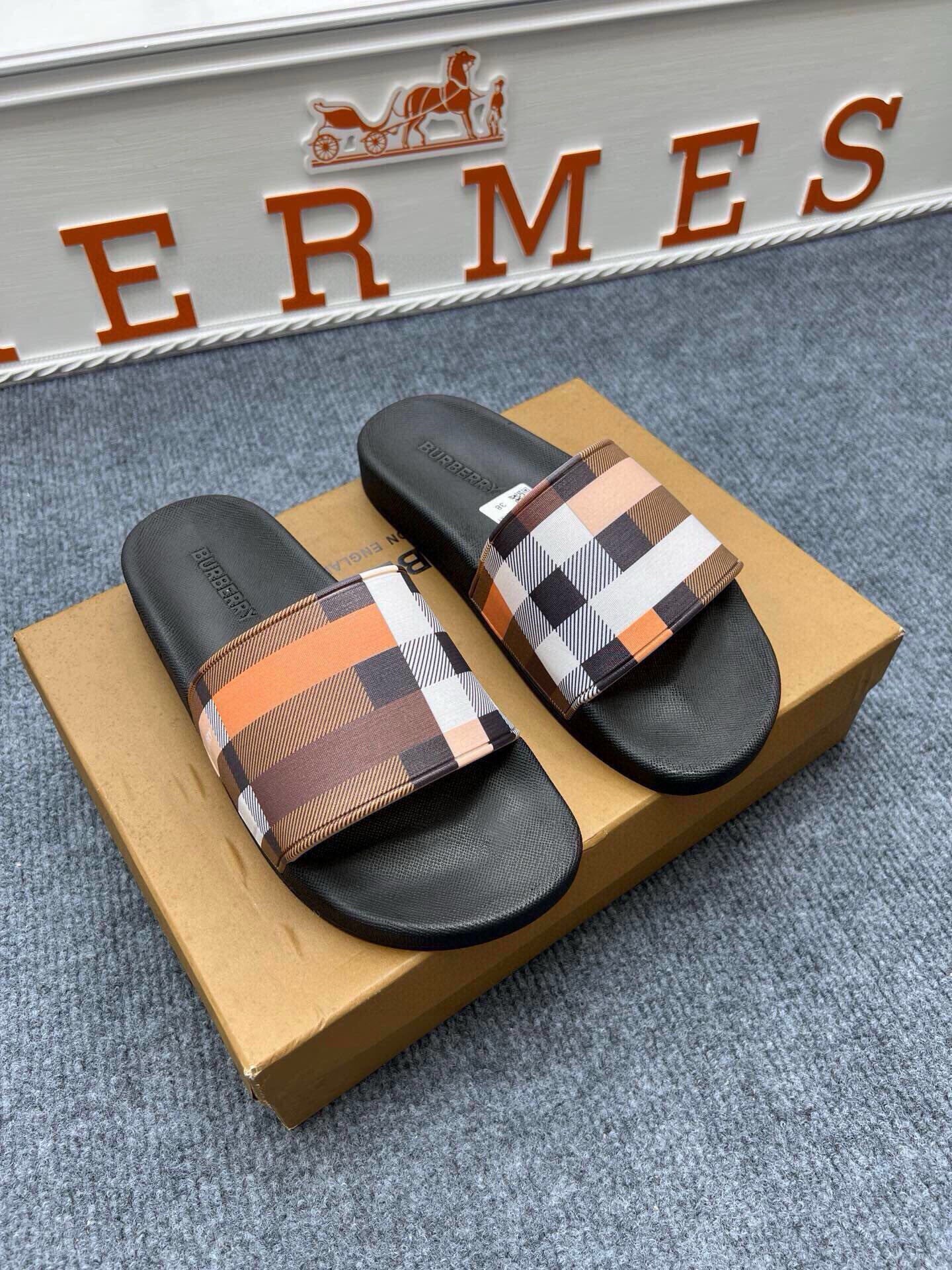 535ZR252Z Popular Slippers