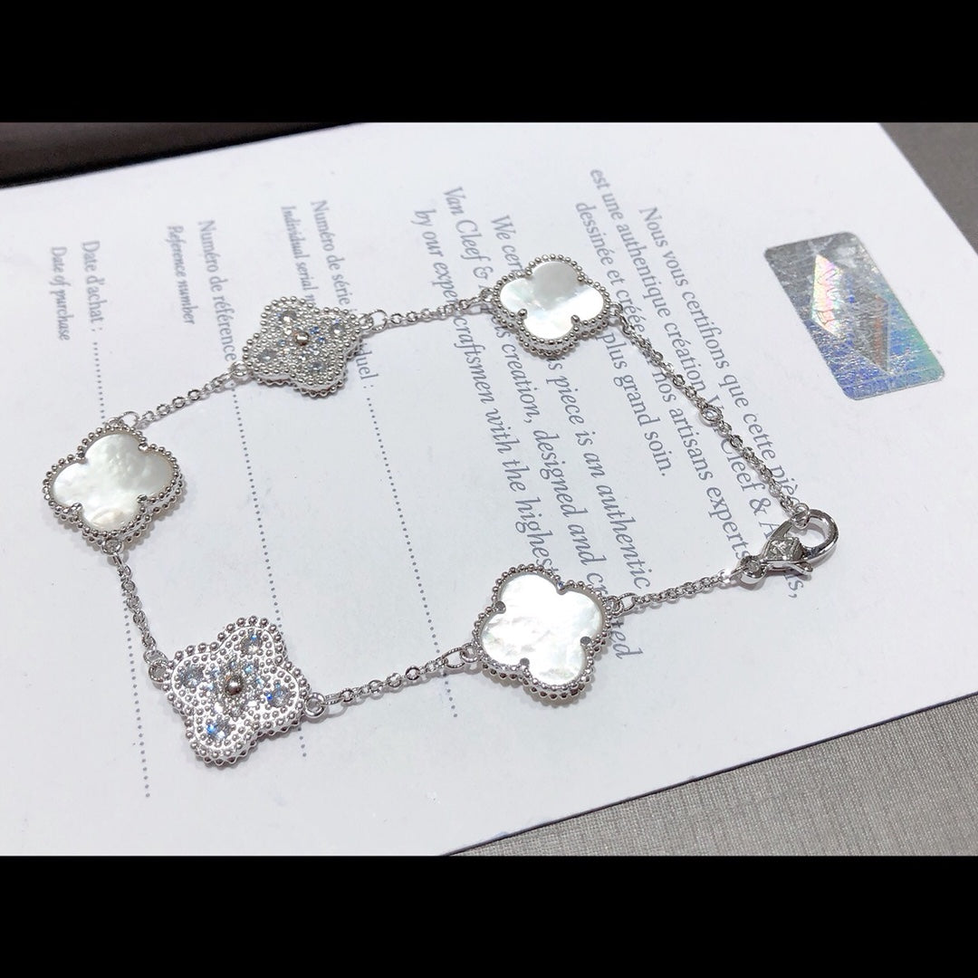 5XVA179K  Popular bracelets 5 flowers normal size1.5cm flower