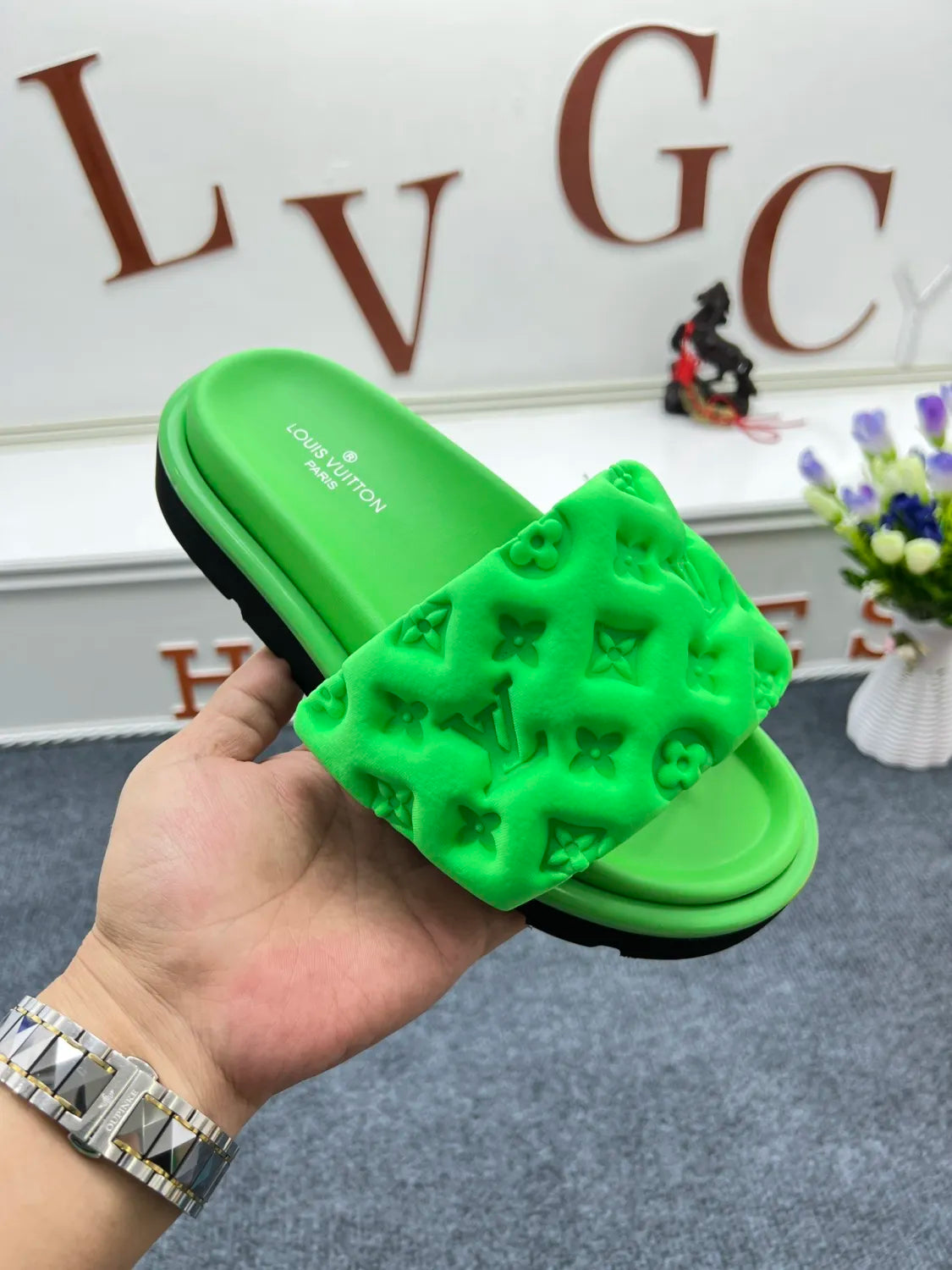 5YE115Z Popular Slippers