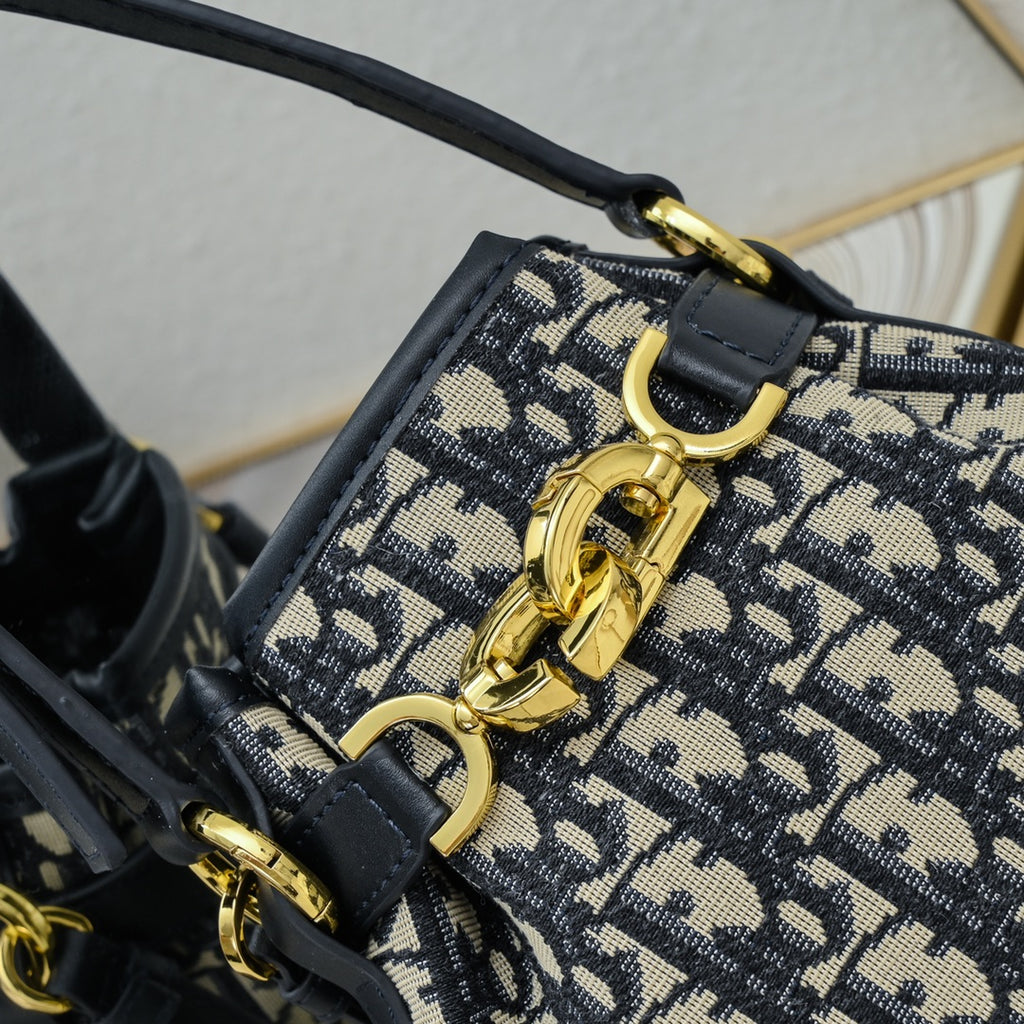 2XD370B Popular    leather bag 
