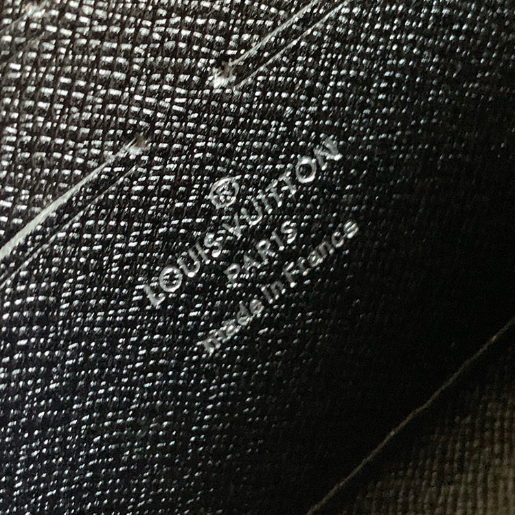 1E03B Popular leather wallets