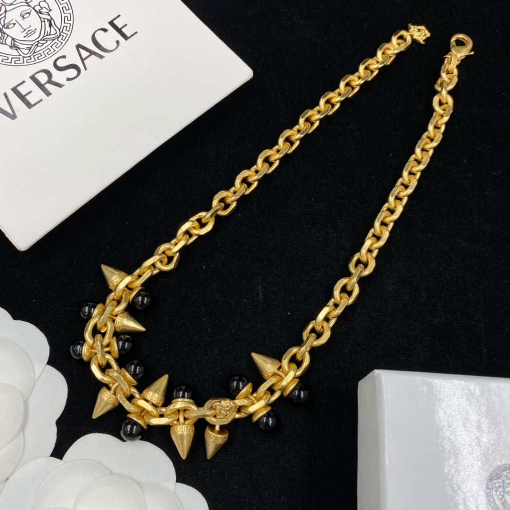 X5Q85V371X Popular Necklaces. Bracelets
