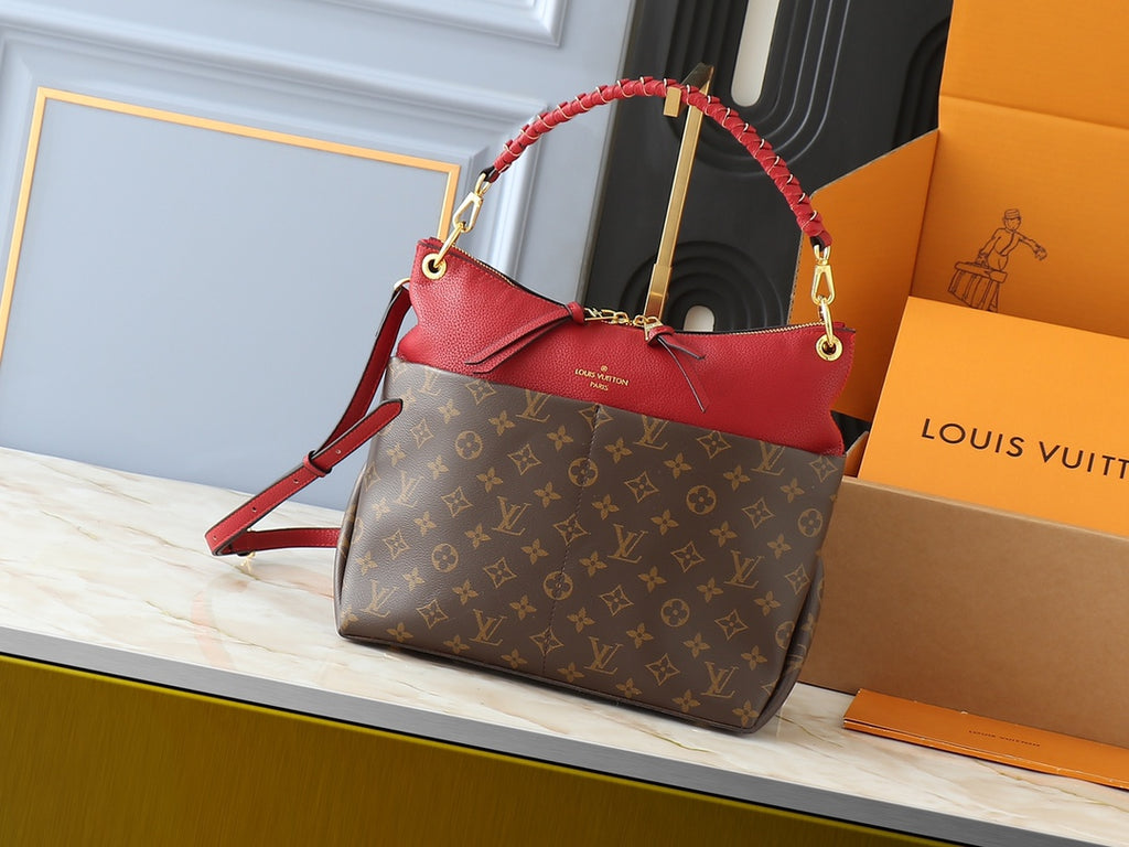 1WE115B Popular leather bag