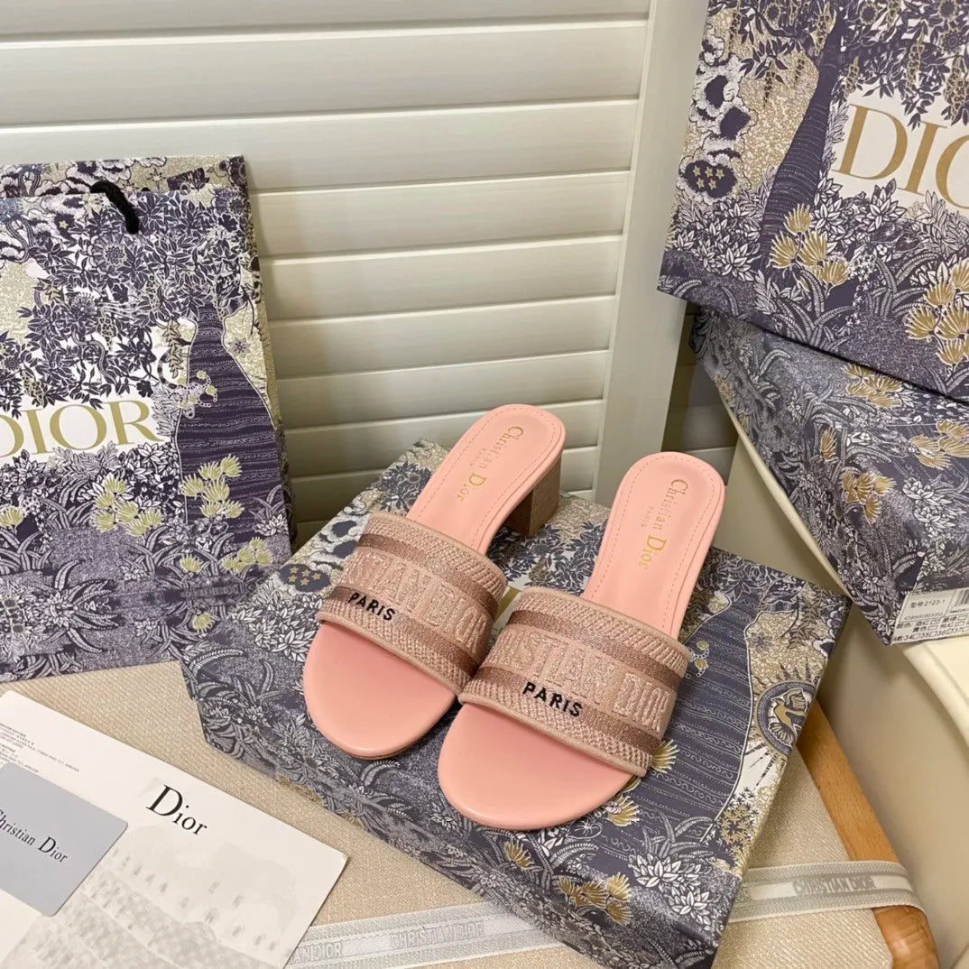 14D64Z Popular sandals