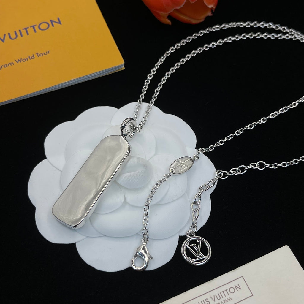 15QE128X Popular Necklace