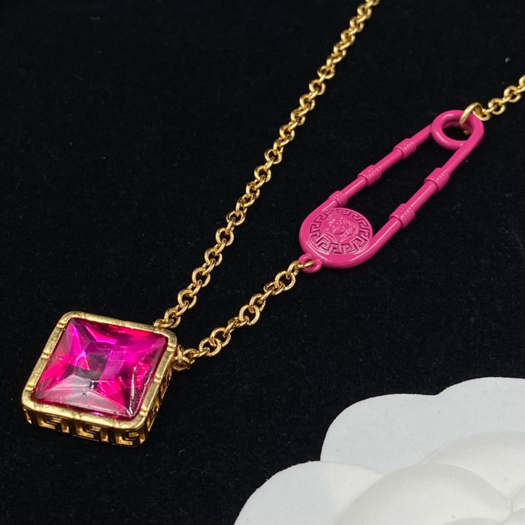 55QV360X Popular Necklaces