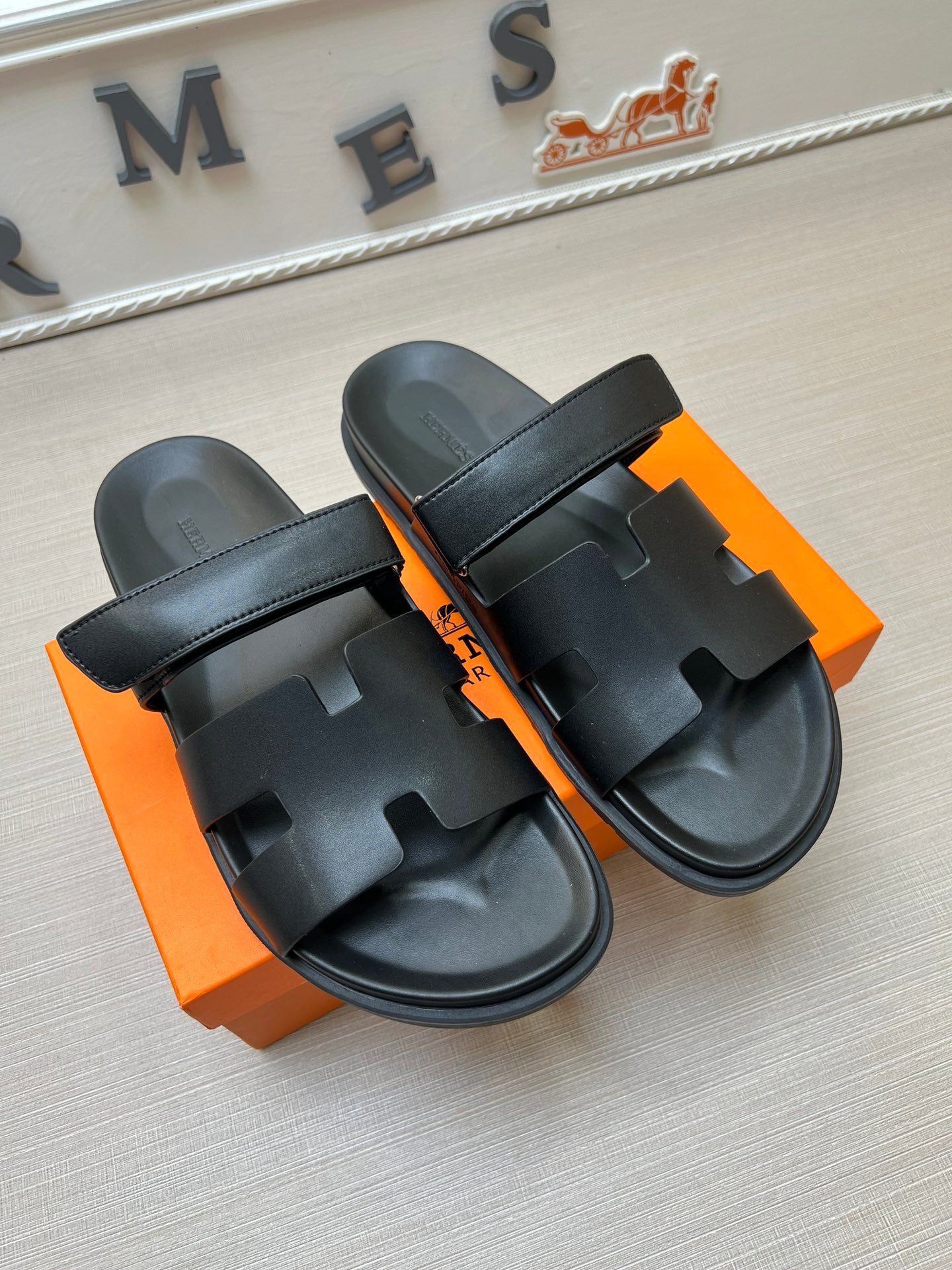 54H1Z Popular slippers