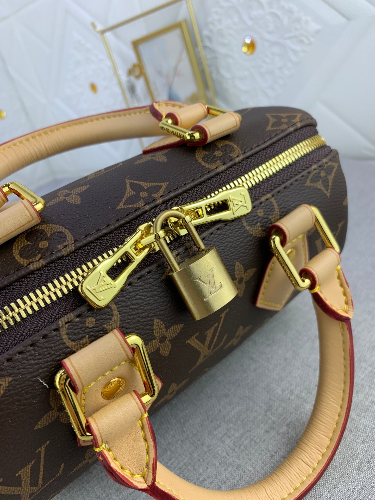 2XE44B Popular  leather bag 