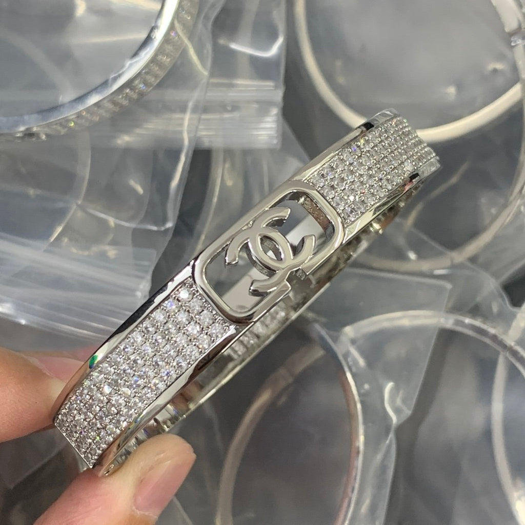 8XC63K  Popular Bracelets