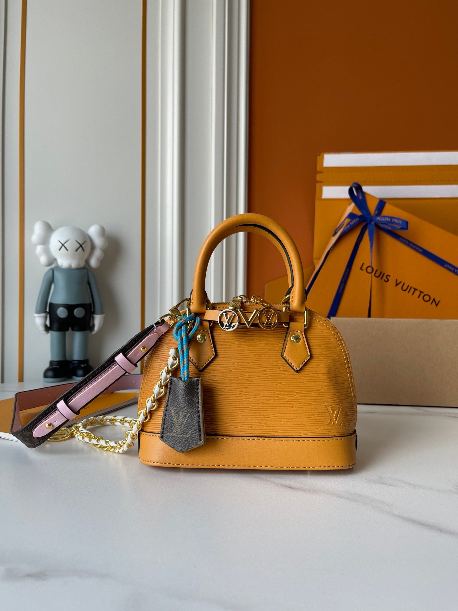 146PE95B Popular leather bag