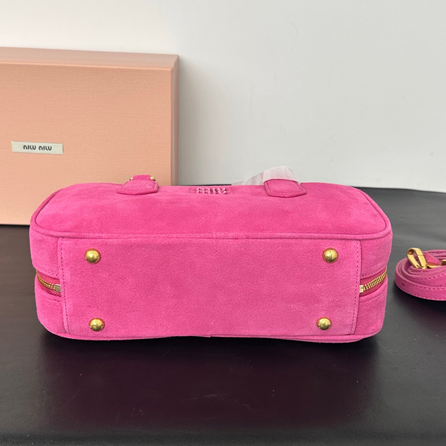 146PA153B Popular leather bags