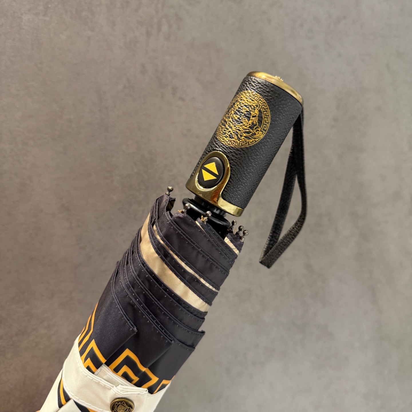 136NA6S Popular UV resistant umbrella