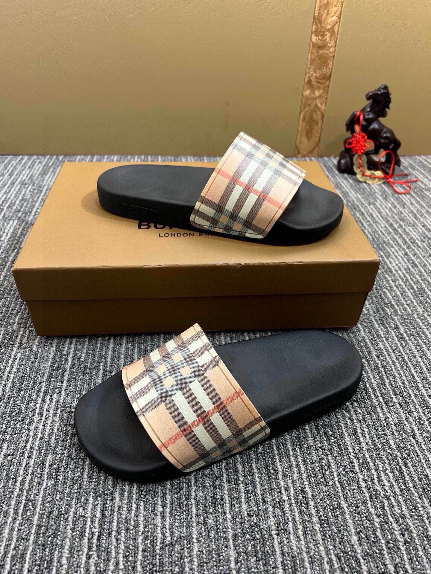 535ZR257Z Popular Slippers