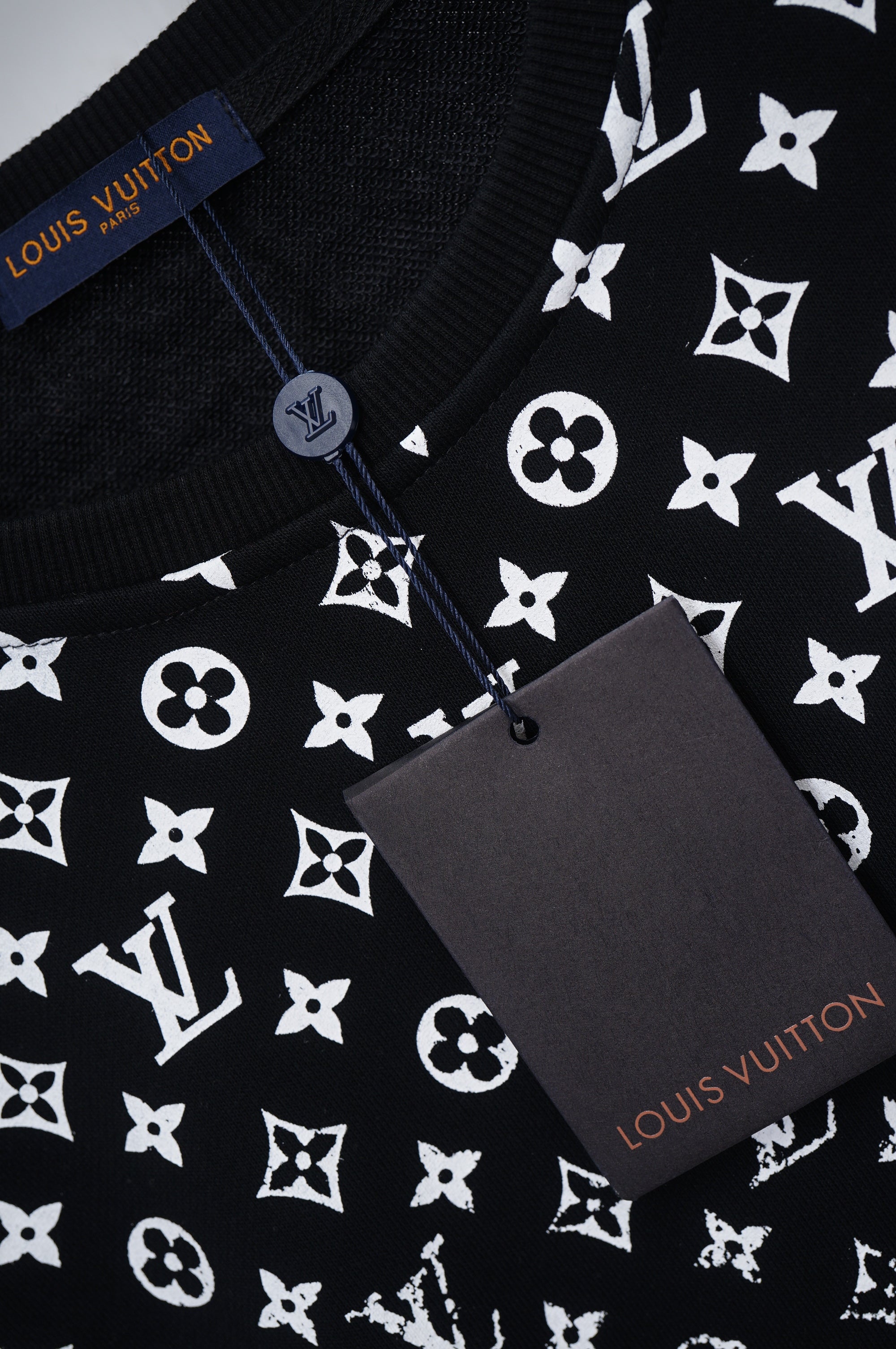 185ZE149U Popular Sweaters