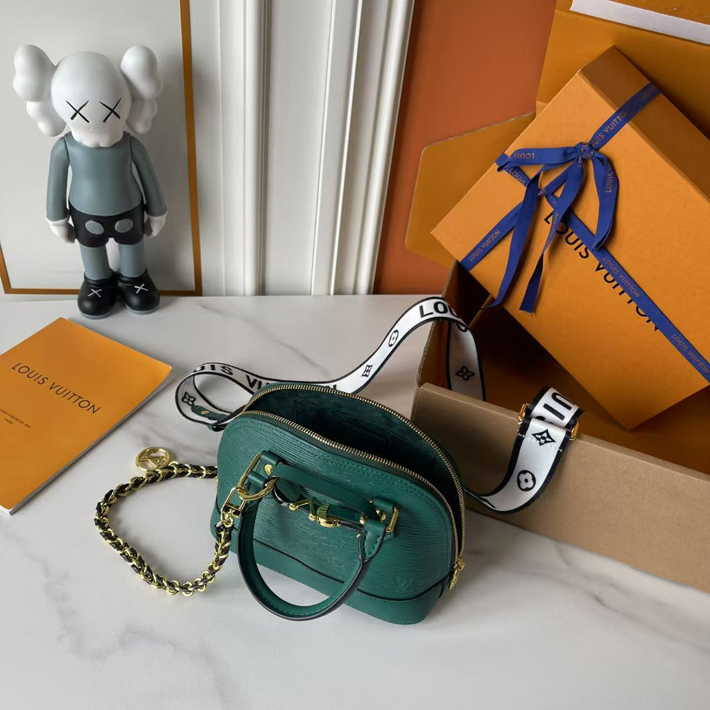 146PE95B Popular leather bag