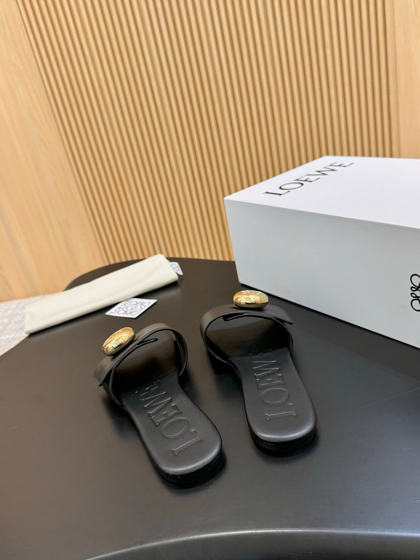 Z2X66V19 Popular high-quality leather Shoes