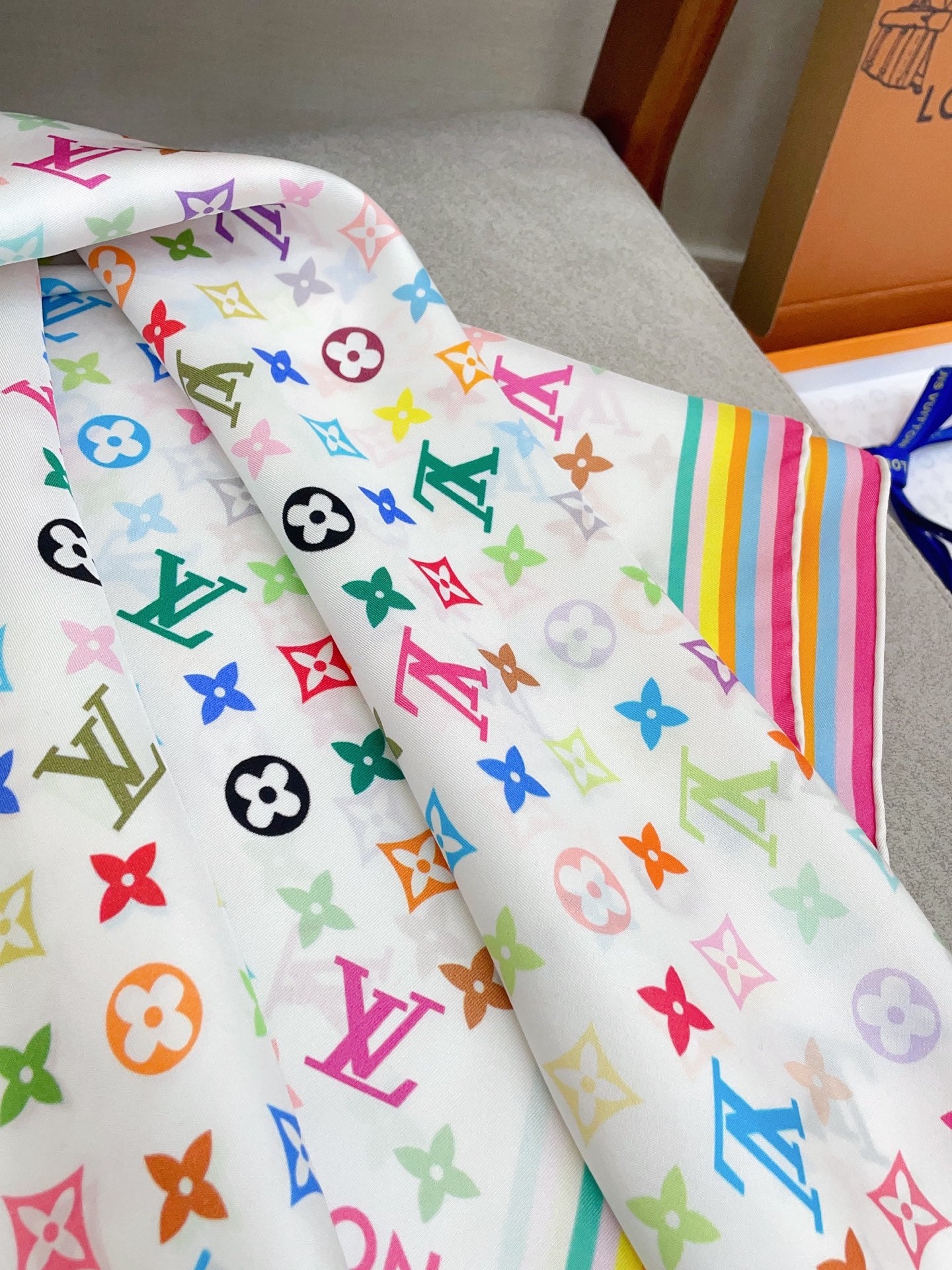 135ZE201W Popular Silk Scarve