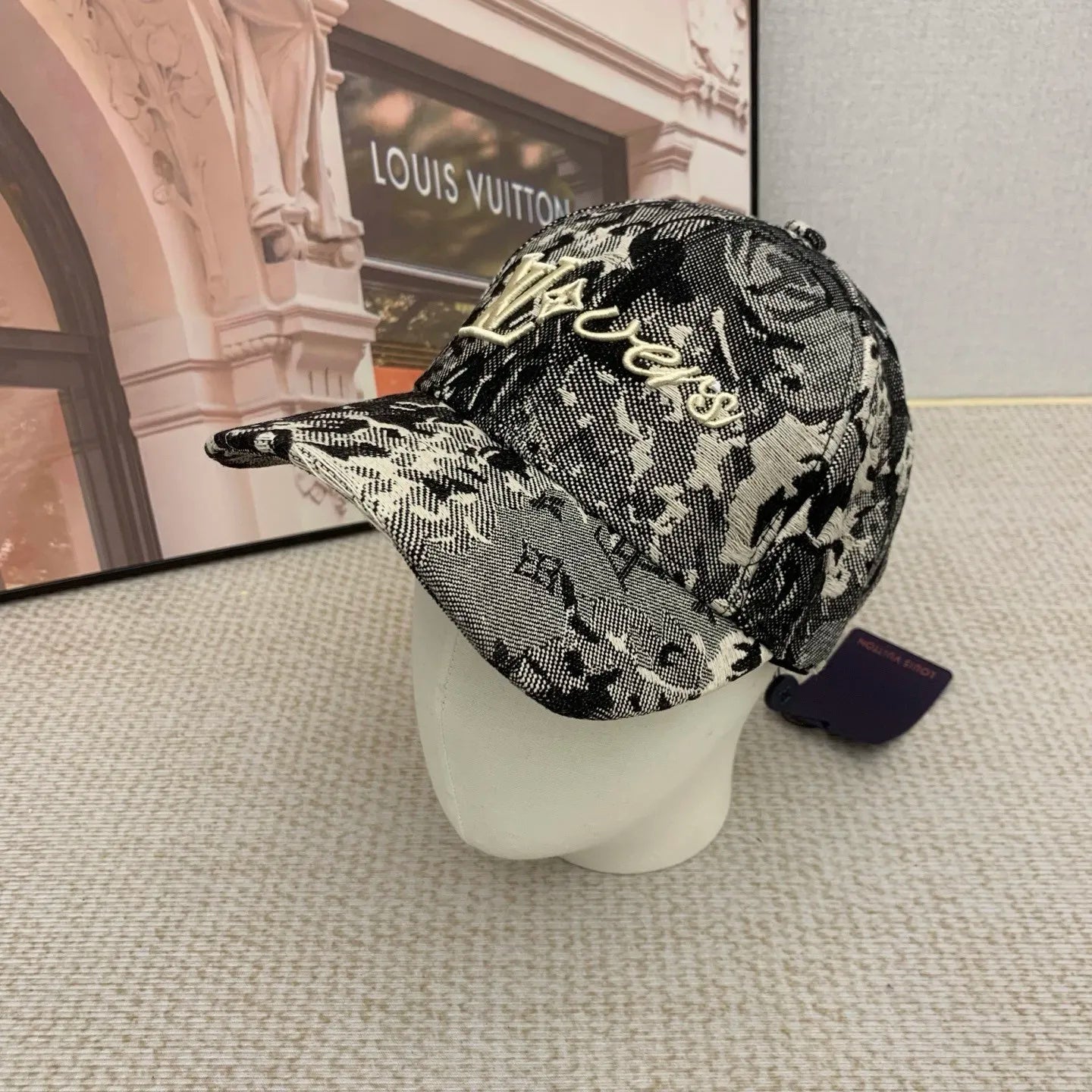 165NE5M Popular   hats