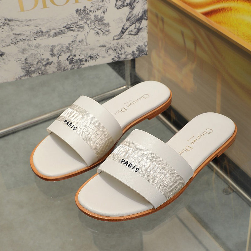 255QD38Z Popular  leather shoes