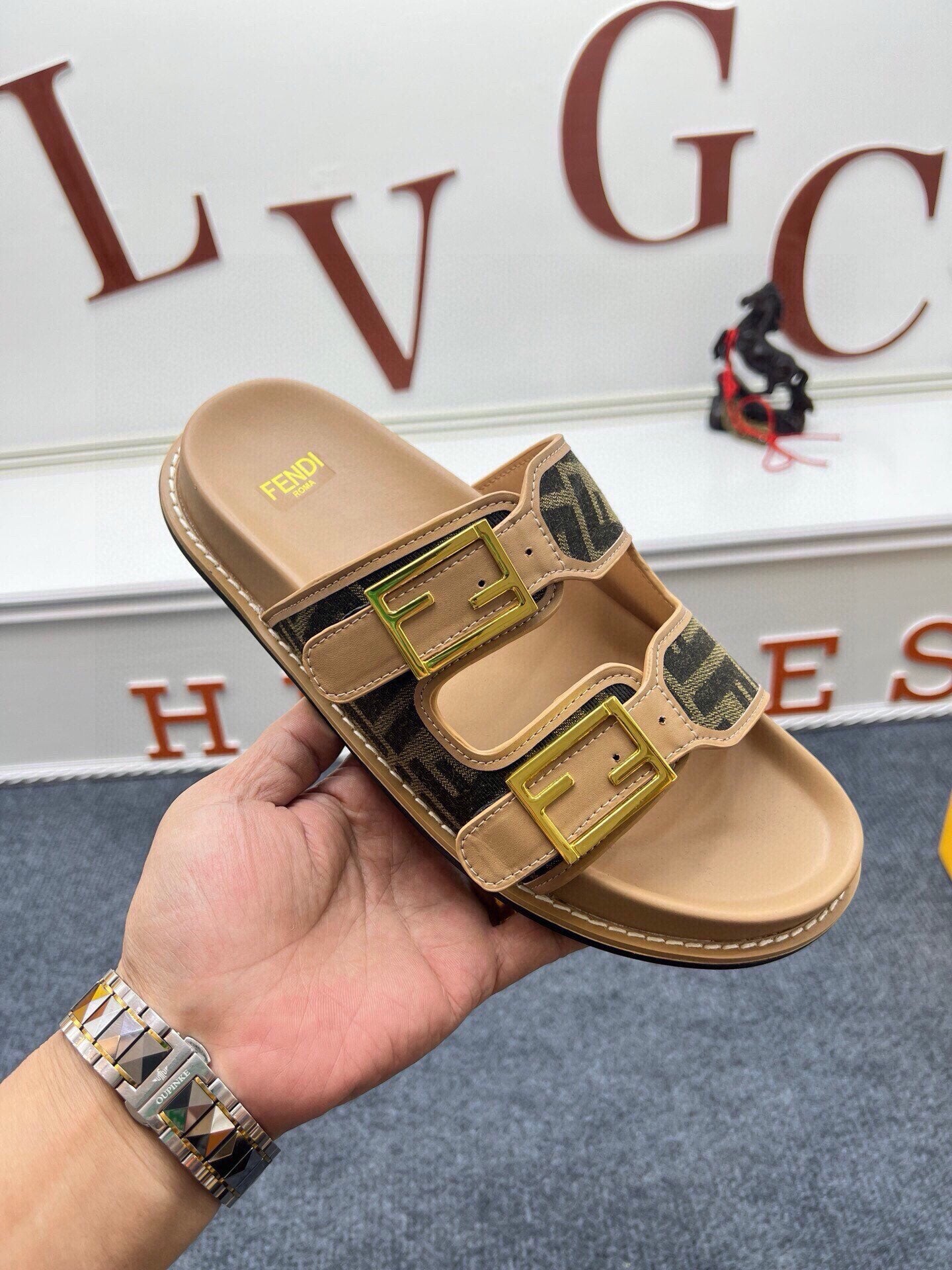 54F38Z Popular slippers