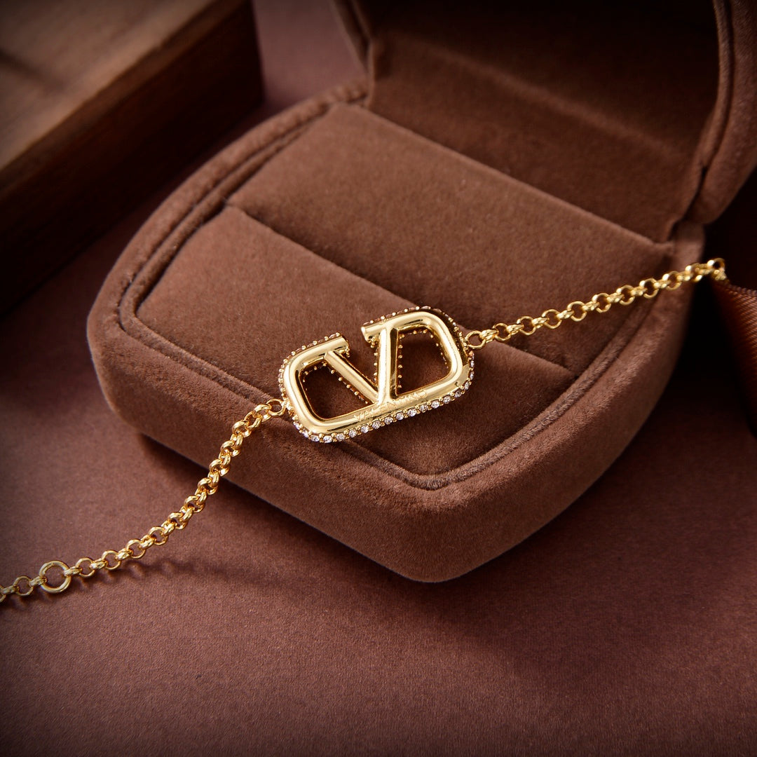 1YVL243K  Popular Bracelets