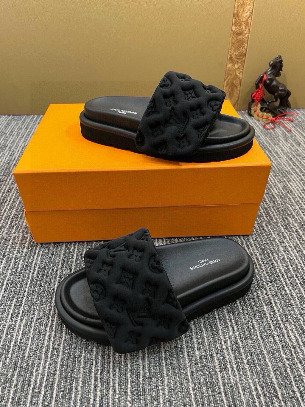 5QE13Z Popular Slippers