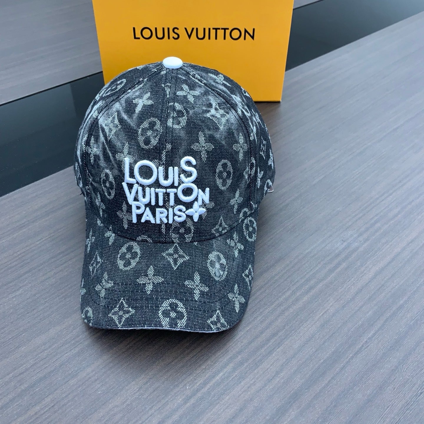 125ZE516M Popular hats