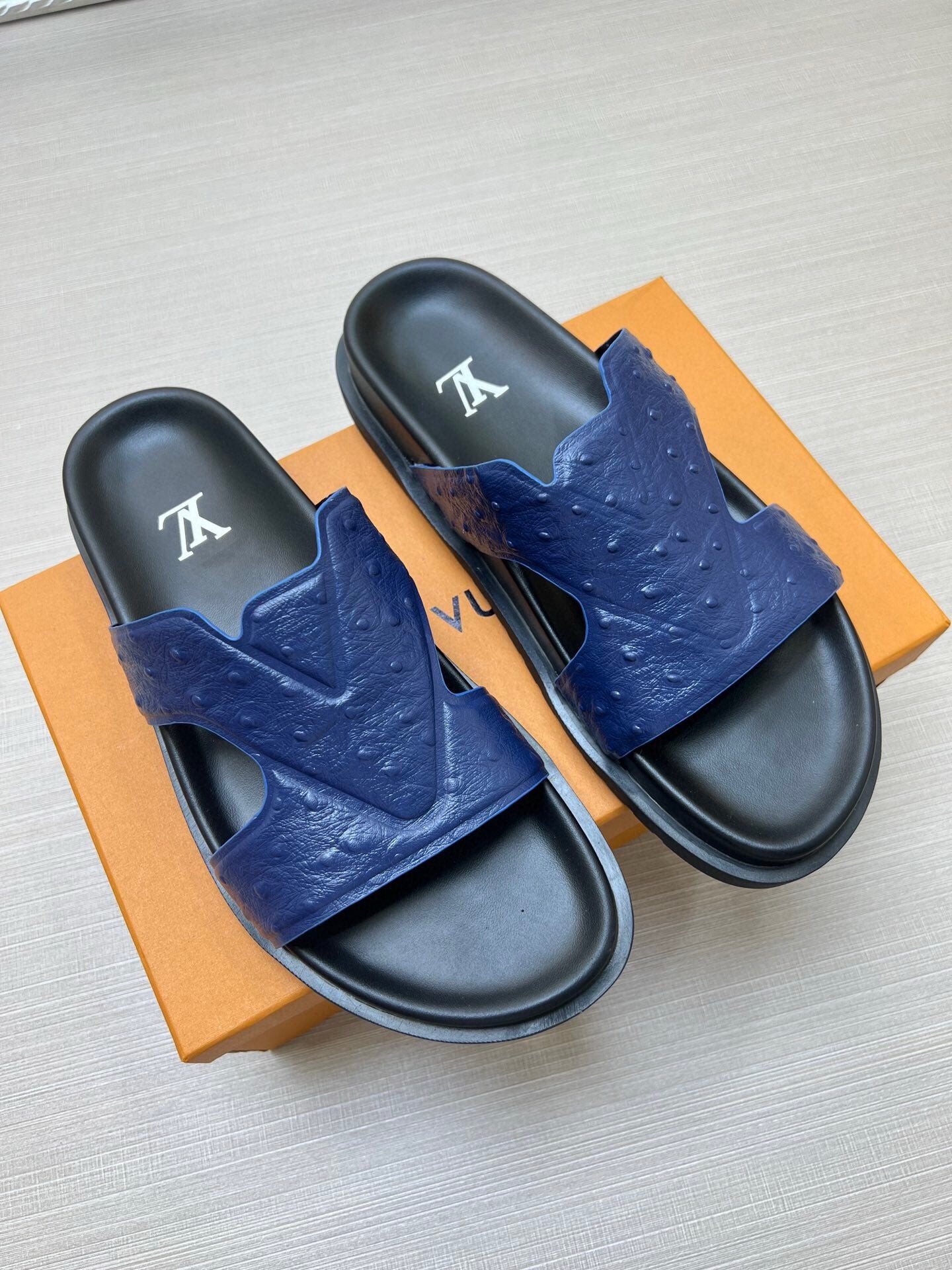 5LE227Z Popular Slippers