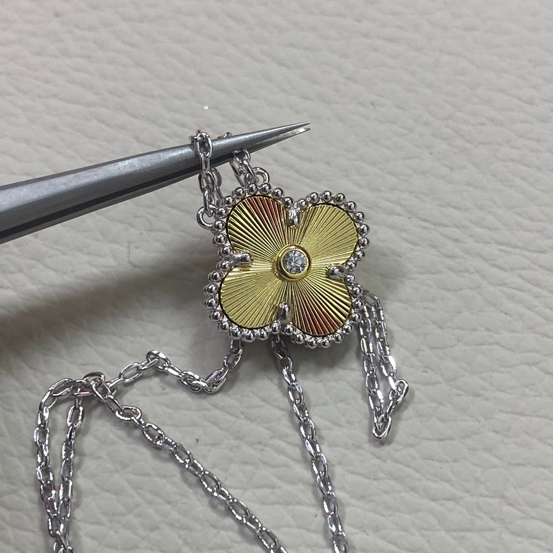 55QVA261X Popular necklaces
