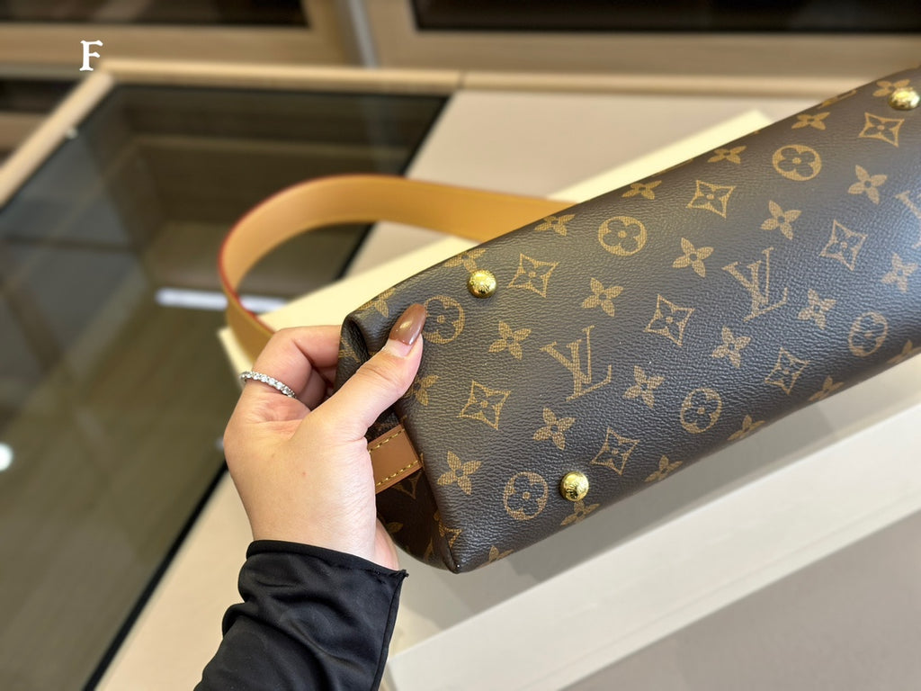 6XE136B Popular  leather bag 